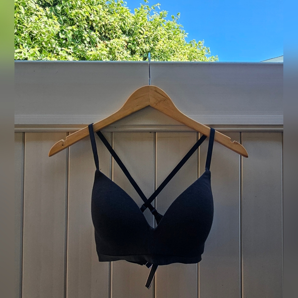 Victoria's Secret T-Shirt Lightly Lined Wireless Bra Size 32D - Picture 5 of 7